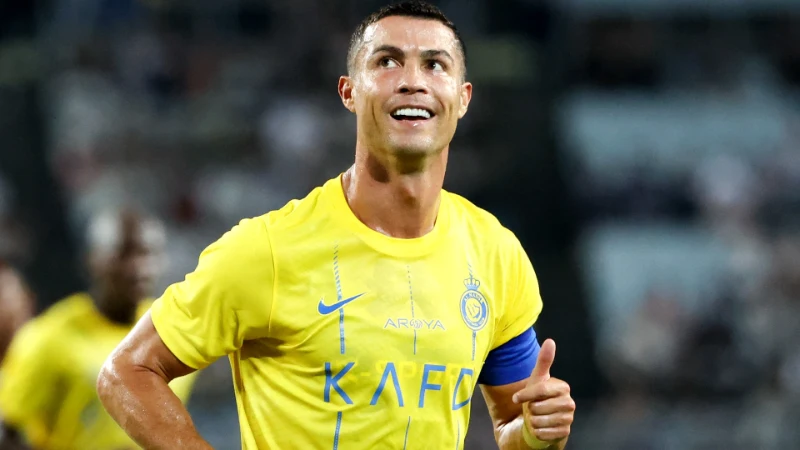 Cristiano Ronaldo - Top 10 tiền đạo cắm hay nhất mọi thời đại